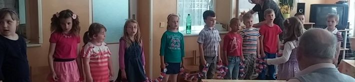 Vystúpenie detí z mš bzince pod javorinou - 13170030_1121275324570396_1613624357_o(1)
