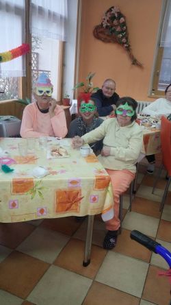 Fašiangové posedenie pri harmonike